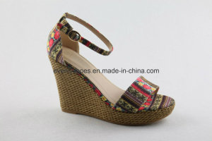New Fashion Lady Sandal with National Style